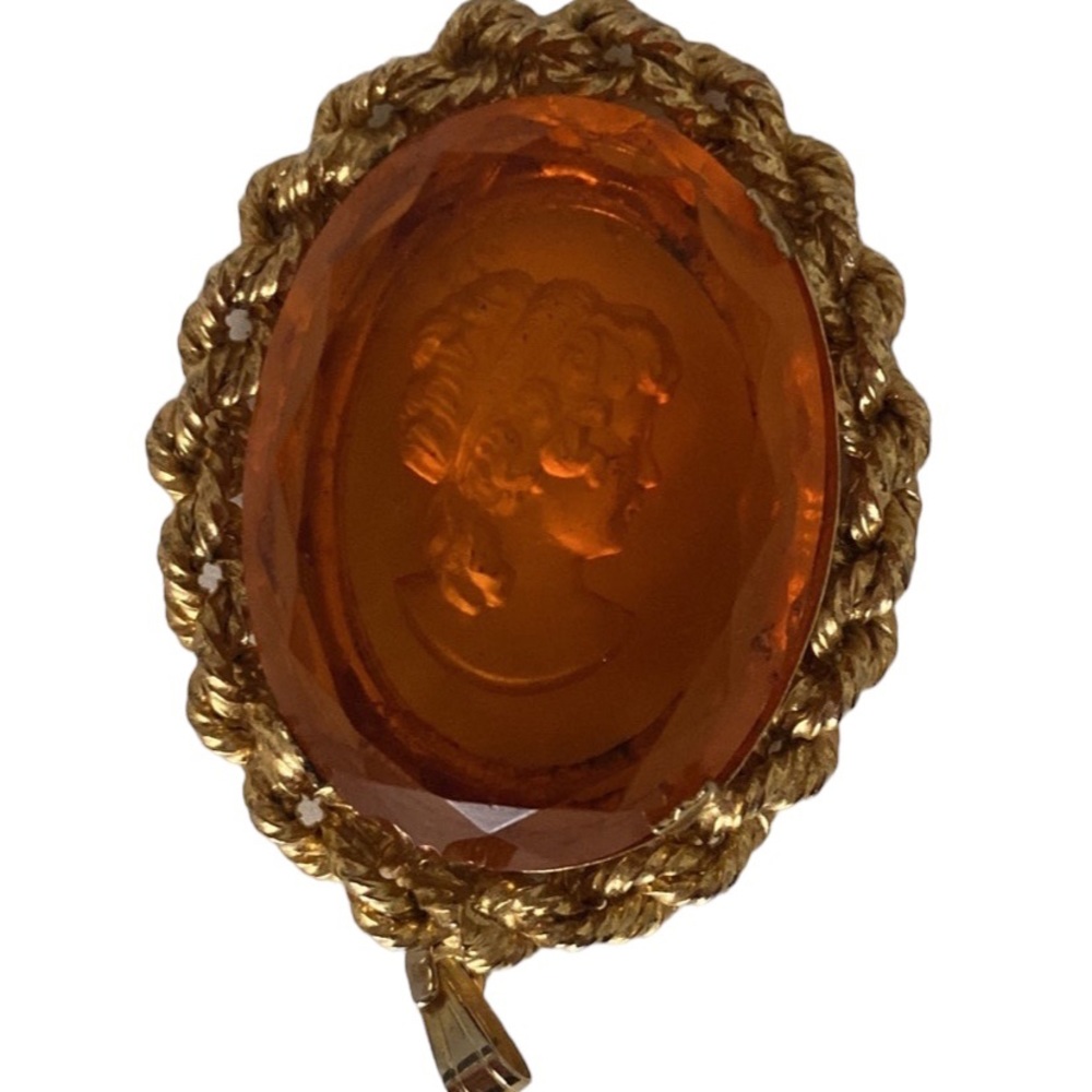 Large Vintage Faceted Topaz Pressed Glass Cameo in Fancy Gold T.Frame Brooch Pin